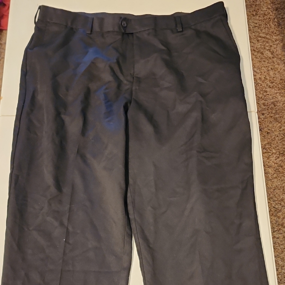 Izod Men's Dark Gray Dress Pants